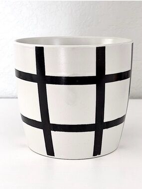 TARGET Grid Pattern Makeup Brush Holder/ Planter